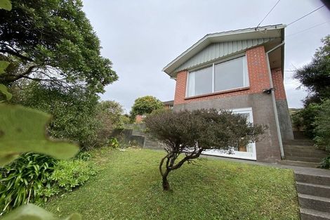 Photo of property in 37 Huntleigh Park Way, Ngaio, Wellington, 6035