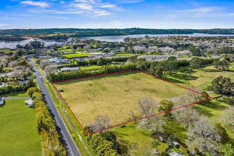 Photo of property in 30 Karaka Road, Whenuapai, Auckland, 0618