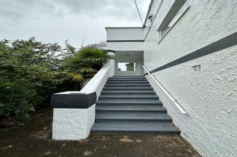 Photo of property in 11 Otahuri Crescent, Greenlane, Auckland, 1051