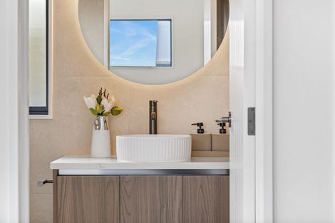 Photo of property in 12e Gordon Avenue, Milford, Auckland, 0620