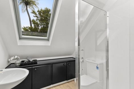 Photo of property in 51 Simla Crescent, Khandallah, Wellington, 6035