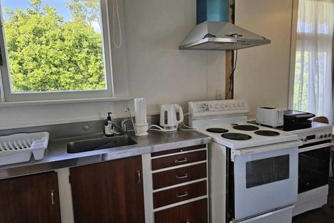 Photo of property in 33 Rangiora Street, Castlecliff, Whanganui, 4501