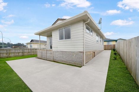 Photo of property in 2/69 Luanda Drive, Ranui, Auckland, 0612