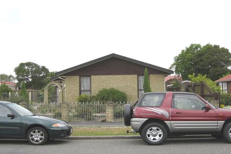 Photo of property in 236 Queenspark Drive, Parklands, Christchurch, 8083