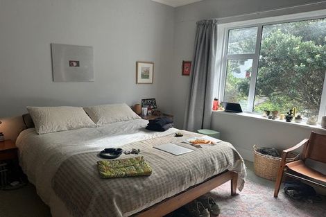 Photo of property in 1 Hungerford Road, Lyall Bay, Wellington, 6022