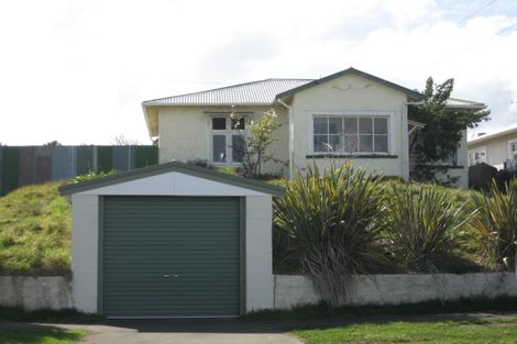 Photo of property in 104 Cornfoot Street, Castlecliff, Whanganui, 4501