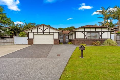 Photo of property in 15 Charles Prevost Drive, The Gardens, Auckland, 2105