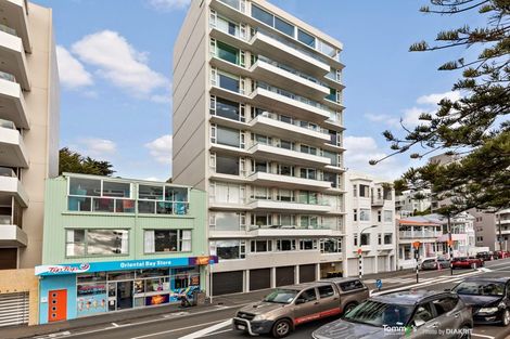 Photo of property in Oriana Apartments, 248 Oriental Parade, Oriental Bay, Wellington, 6011