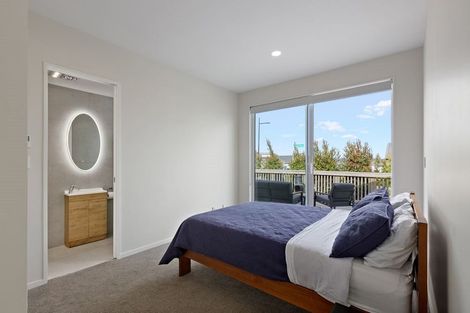 Photo of property in 13 Barrique Road, Kumeu, 0810