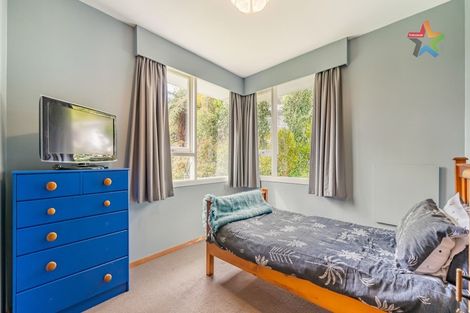 Photo of property in 98b Manuka Street, Stokes Valley, Lower Hutt, 5019