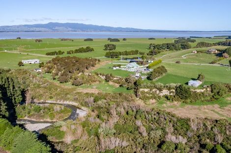 Photo of property in 52 Cross Creek Road, Western Lake, Featherston, 5773