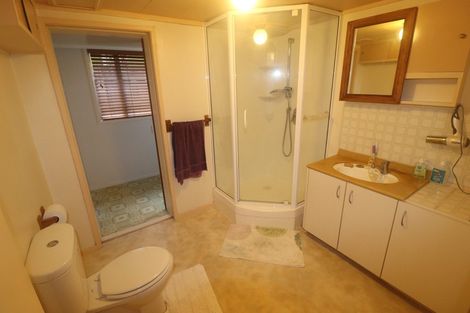 Photo of property in 25 Gladys Avenue, Glenfield, Auckland, 0629