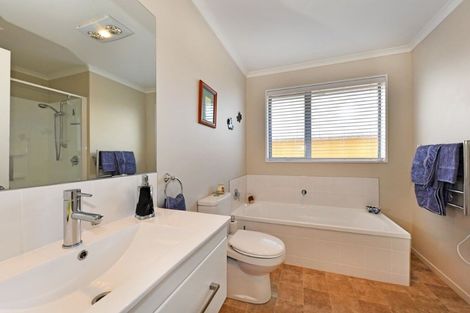 Photo of property in 30 Wakeman Way, Kaiapoi, 7630