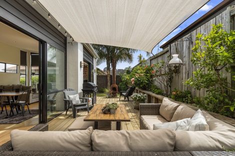 Photo of property in 105 Twin Oak Avenue, Papamoa Beach, Papamoa, 3118