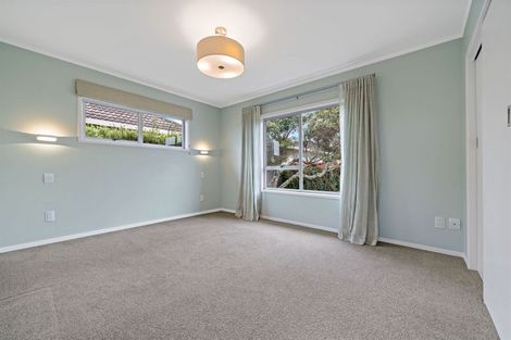 Photo of property in 1/1 Kaihu Street, Northcote, Auckland, 0627