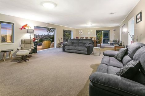 Photo of property in 9a Pendene Place, Forrest Hill, Auckland, 0620