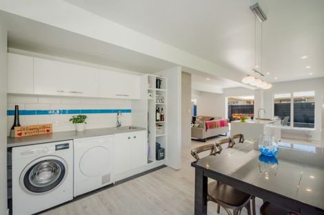 Photo of property in 7a Lesley Grove, Waikanae, 5036