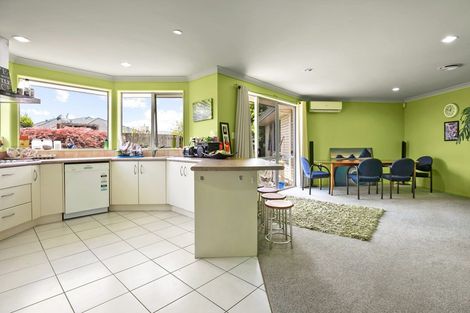 Photo of property in 6 Spinnaker Drive, Flagstaff, Hamilton, 3210