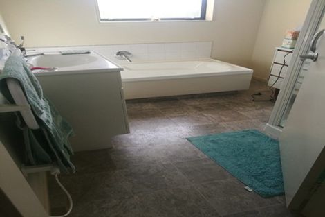 Photo of property in 6 Belle Maison Court, Levin, 5510