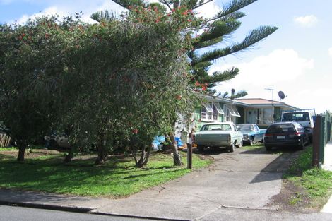 Photo of property in 24 Riverpark Crescent, Henderson, Auckland, 0610