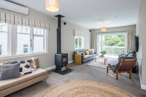 Photo of property in 16 Khandallah Road, Ngaio, Wellington, 6035