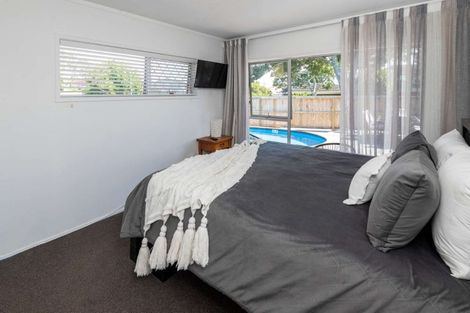 Photo of property in 1/33 Bramley Drive, Farm Cove, Auckland, 2012