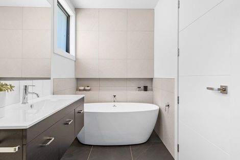 Photo of property in 27 Headley Drive, Lower Shotover, Queenstown, 9304