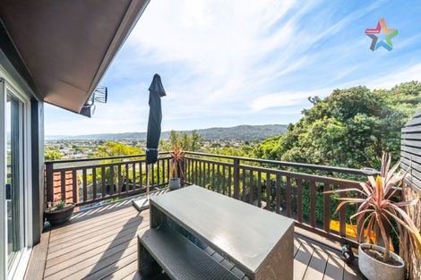 Photo of property in 15 Summit Road, Fairfield, Lower Hutt, 5011