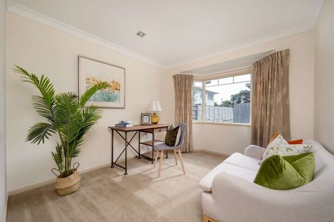 Photo of property in 18a Riverlea Avenue, Pakuranga, Auckland, 2010