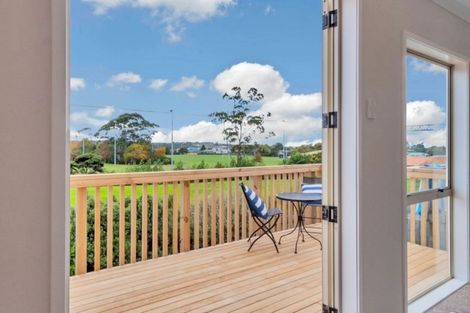 Photo of property in 15 Pooks Road, Ranui, Auckland, 0612
