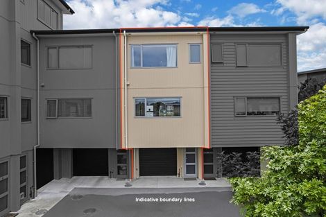 Photo of property in 11/11 Ray Small Drive, Papakura, 2110