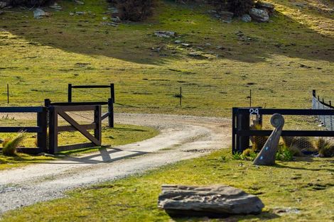 Photo of property in 24 Puninga Lane, Queensberry, Cromwell, 9383