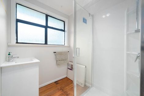 Photo of property in 3 Beauzami Crescent, Ascot Park, Porirua, 5024