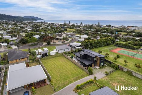 Photo of property in 9 Beau Lane, Waihi Beach, 3611