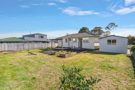 Photo of property in 15 Tyndrum Place, Highland Park, Auckland, 2010