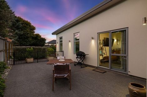 Photo of property in 11 Plynlimon Road, Fendalton, Christchurch, 8052