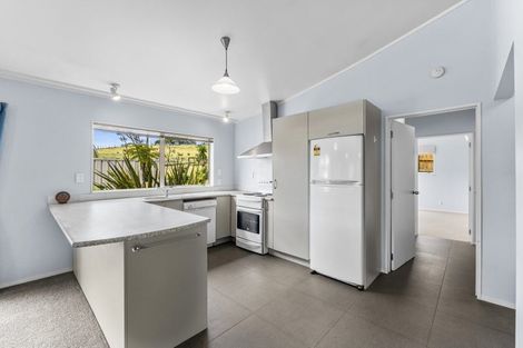 Photo of property in 14b Wairere Road, Waitakere, Henderson, 0782