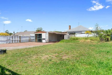 Photo of property in 12 Ussher Place, Pakuranga Heights, Auckland, 2010