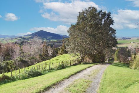 Photo of property in 91 Whaka Street, Maungaturoto, 0520