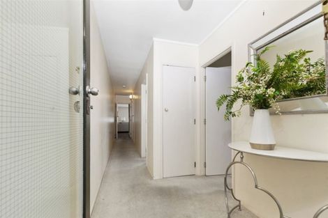 Photo of property in 4/118 Vauxhall Road, Narrow Neck, Auckland, 0624