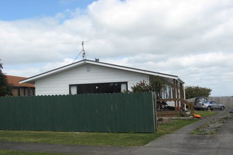 Photo of property in 84 Burundi Avenue, Clendon Park, Auckland, 2103