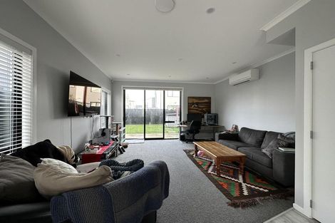 Photo of property in 4 La Mer Lane, Wallaceville, Upper Hutt, 5018