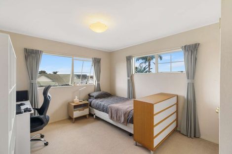 Photo of property in 5 Pat O'connor Place, Manurewa, Auckland, 2105