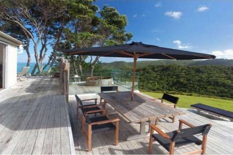 Photo of property in 134 Lone Kauri Road, Karekare, New Lynn, 0772