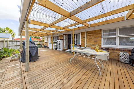 Photo of property in 12 Cameron Street, Papakura, 2110