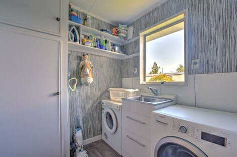 Photo of property in 22 Manse Street, Edendale, 9825