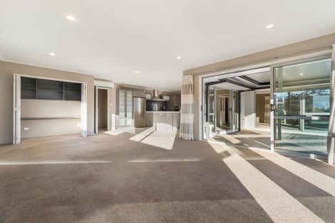 Photo of property in 16 Forest Heights, Wanaka, 9305