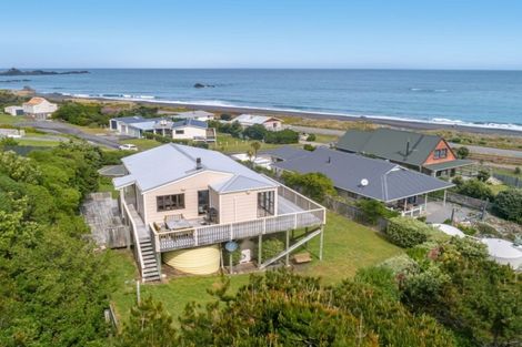 Photo of property in 3129 Mangatoetoe Grove, Cape Palliser, Pirinoa, 5772