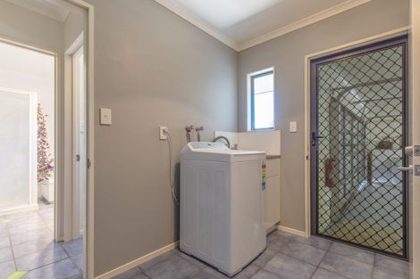 Photo of property in 6 Albert Street, Waipukurau, 4200