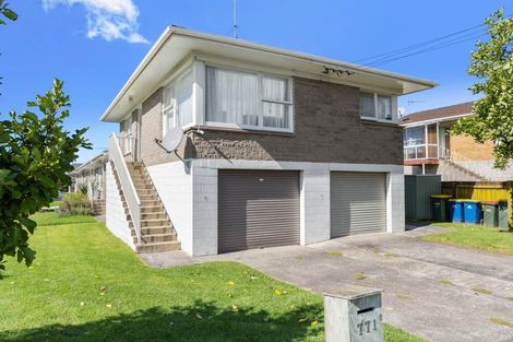 Photo of property in 1/771 Beach Road, Browns Bay, Auckland, 0630